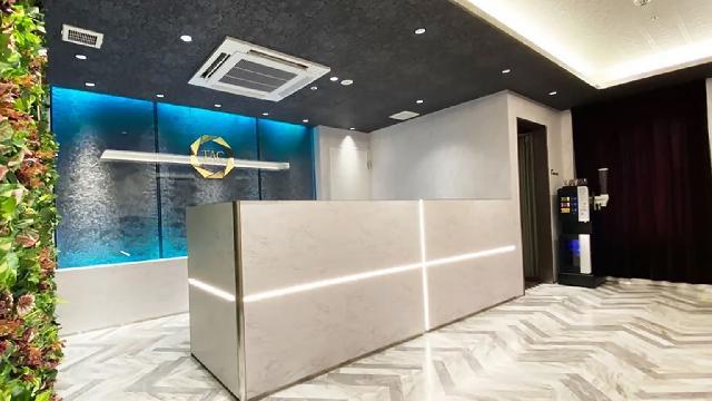 【新宿TAクリニック】新宿区新宿／月給35万円／報奨金制度／年間休日120日／未経験歓迎／手厚い研修制度有／美容外科・美容皮膚科クリニック／