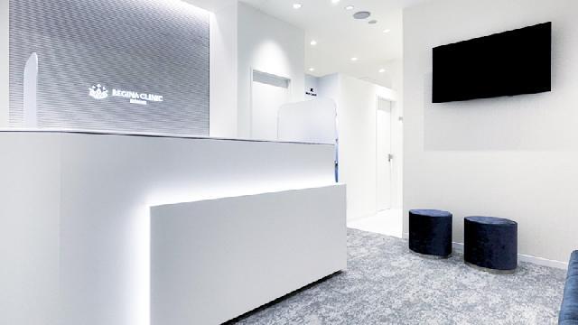 【レジーナクリニックオム 名古屋院】名古屋市中村区／月給35〜50万円／高収入／残業ほぼなくライフワークバランスも充実／美容未経験者歓迎／研修制度充実