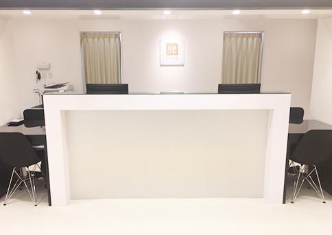 【メンズリゼクリニック 名古屋駅前院】名古屋市中村区／月給32万円／年間休日137日／丁寧な研修体制／有給消化率100％／充実の福利厚生／定着率高め／医療脱毛専門クリニック／